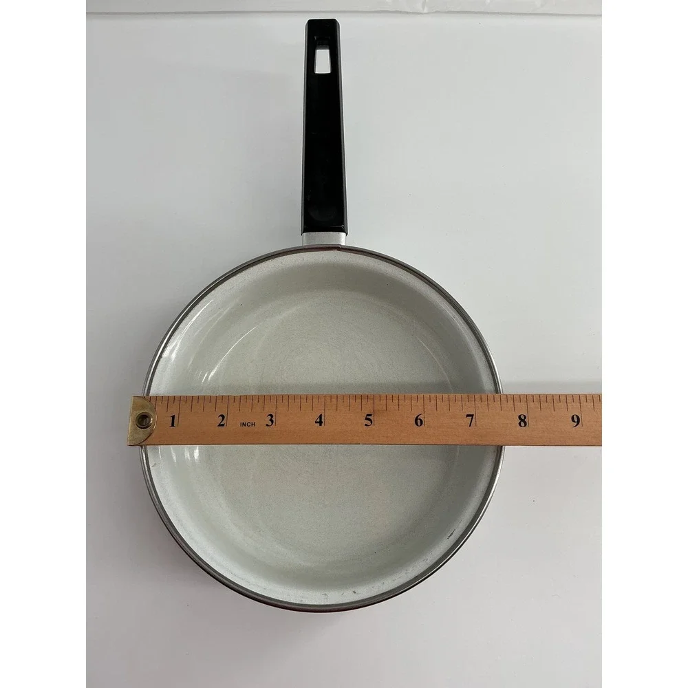 Vintage Enamel Frying Pan Set Retro 70s Floral Kitchenware White Skillet 2pc